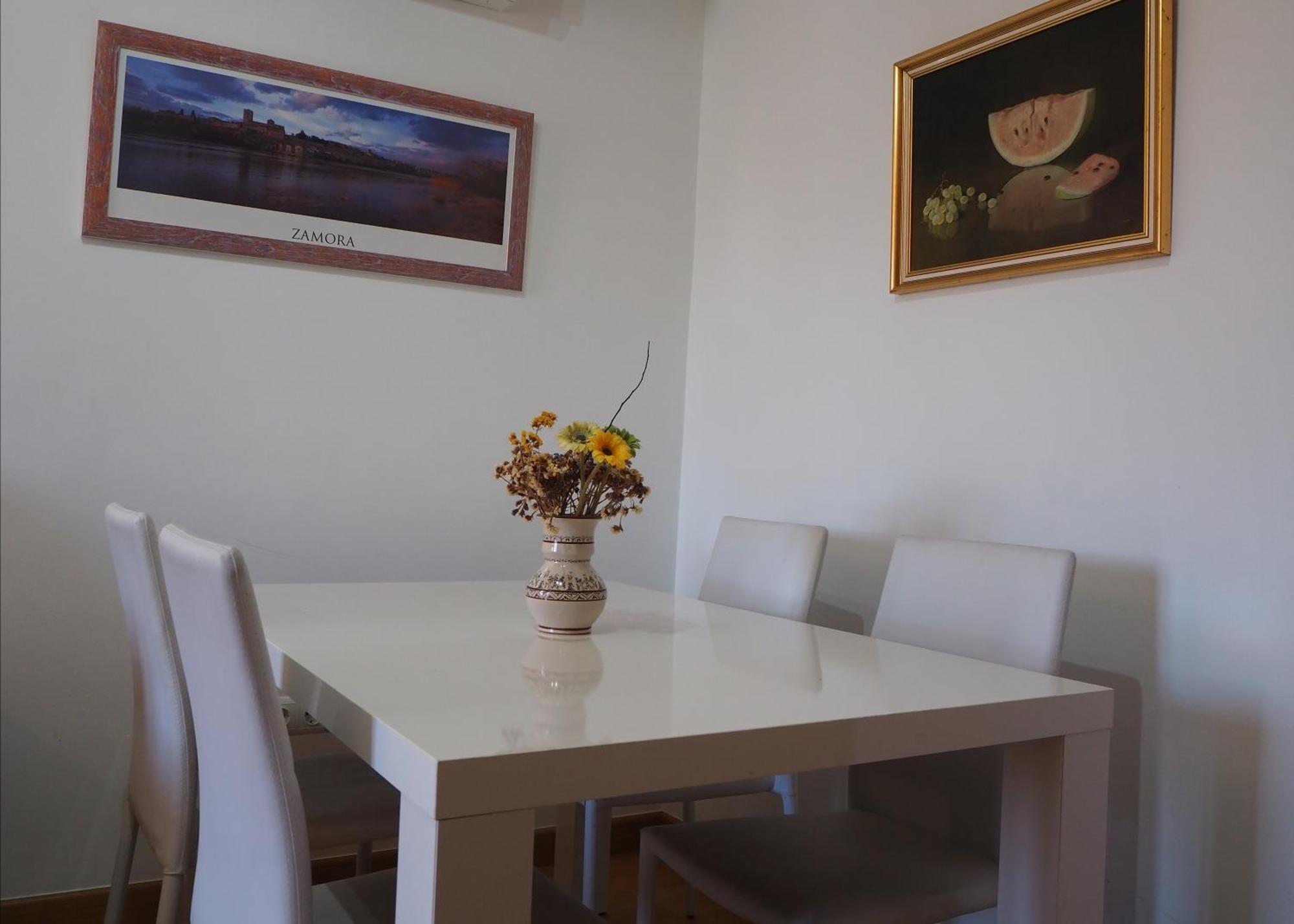 Apartamentos La Muralla Zamora Exteriör bild