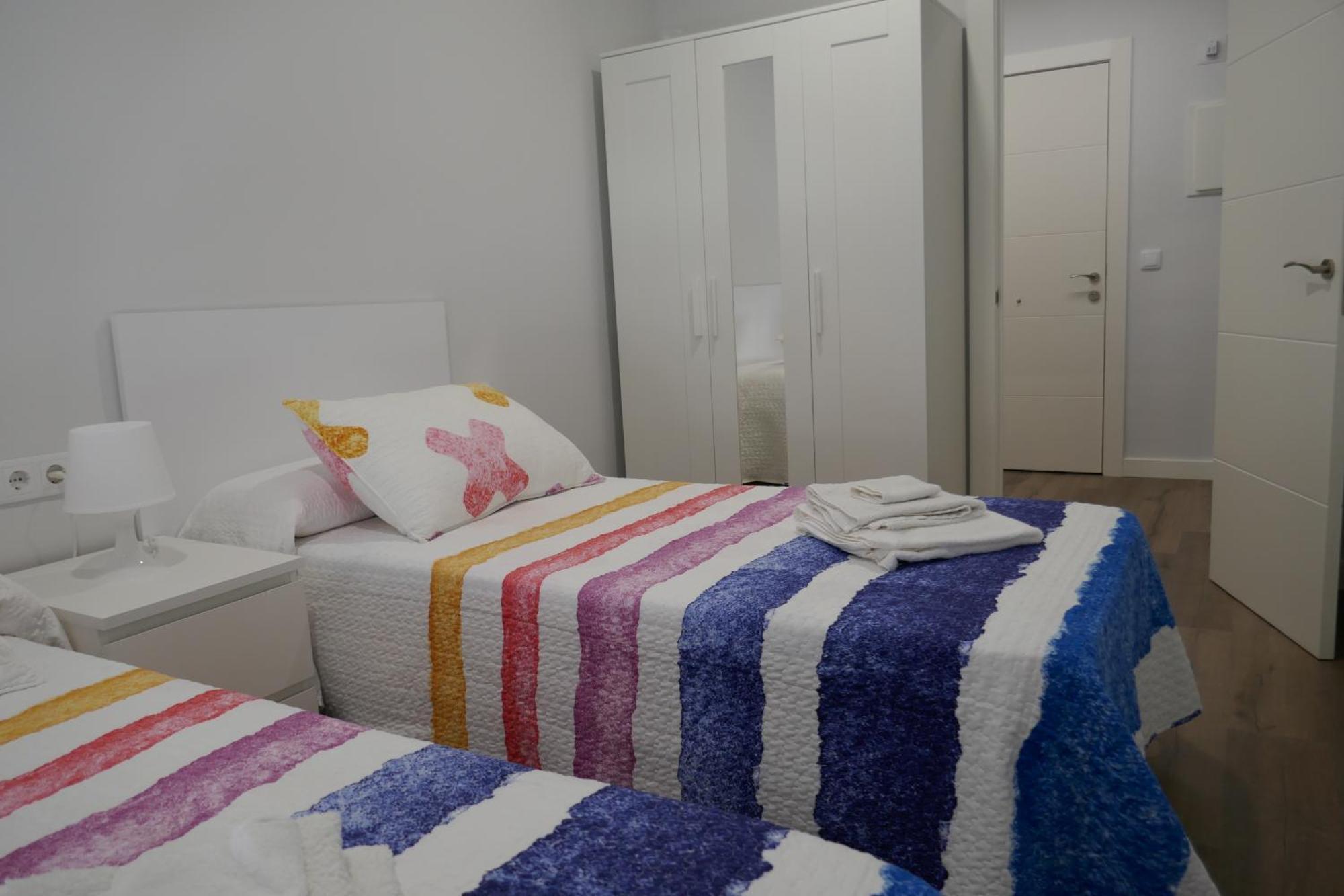 Apartamentos La Muralla Zamora Rum bild