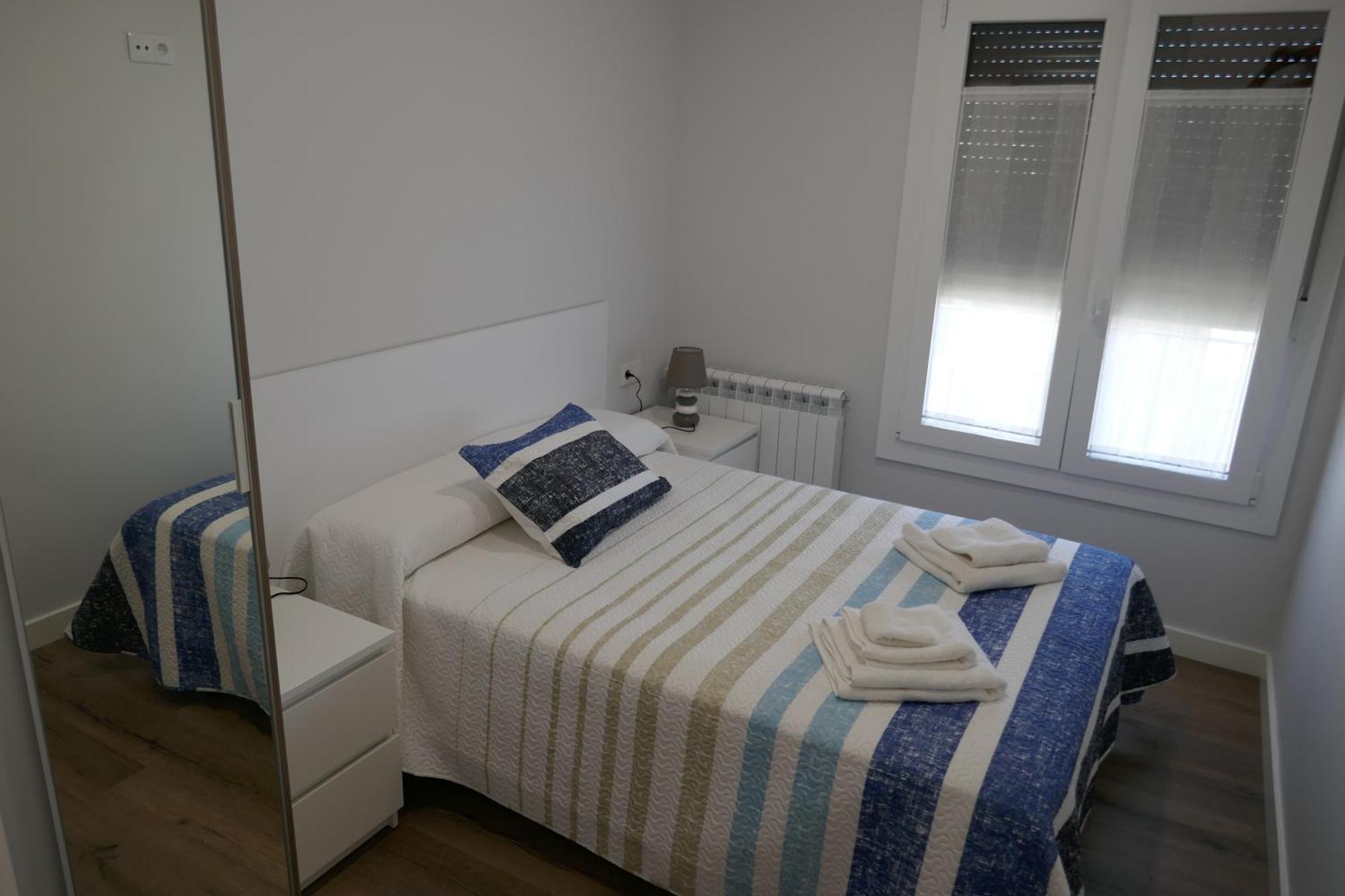 Apartamentos La Muralla Zamora Rum bild